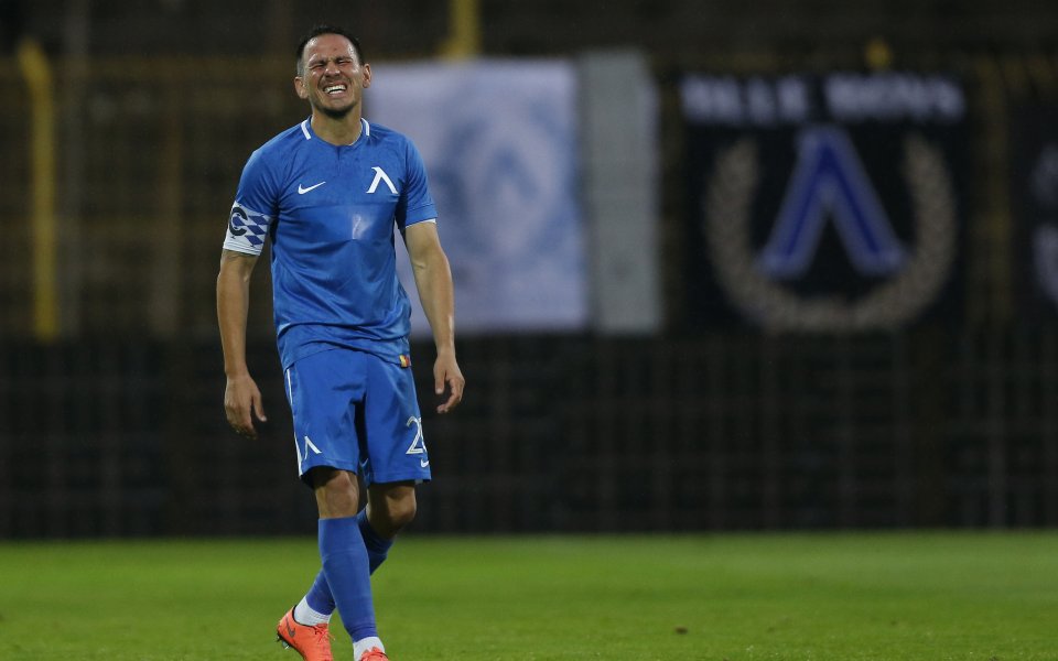 Капитанът на Левски Живко Миланов анонсира новината, че преди три-четири