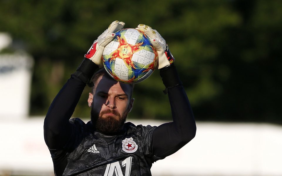 Титулярното мясно на вратаря на ЦСКА Густаво Бусато все още