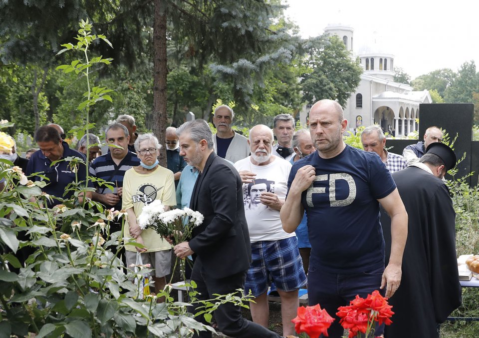 Ръководството на Левски почете Гунди и Котков