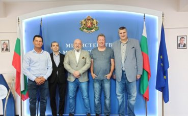 Министърът на младежта и спорта Красен Кралев проведе работна среща
