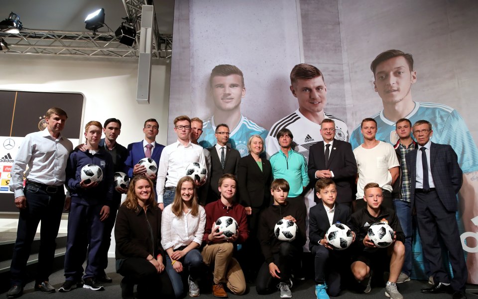 Германският футболен съюз (ДФБ) обяви печалба след плащане на всички