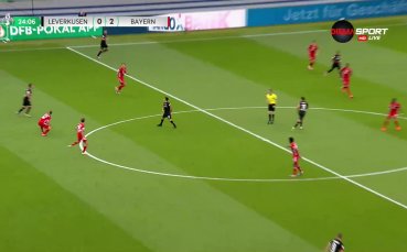 В 24 ата минута Байерн реализира и второ попадение Кимих изведе отлично