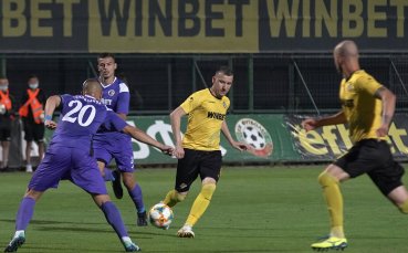 Ботев Пловдив приема Етър в среща от 9 ия кръг на efbet Лига