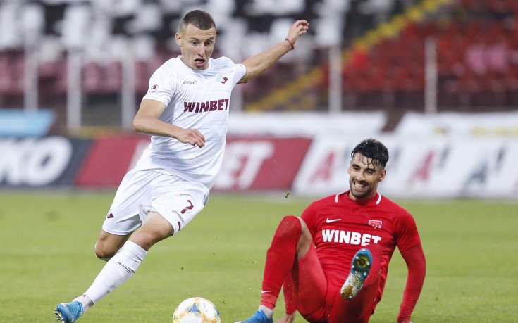 Левски привлича национал