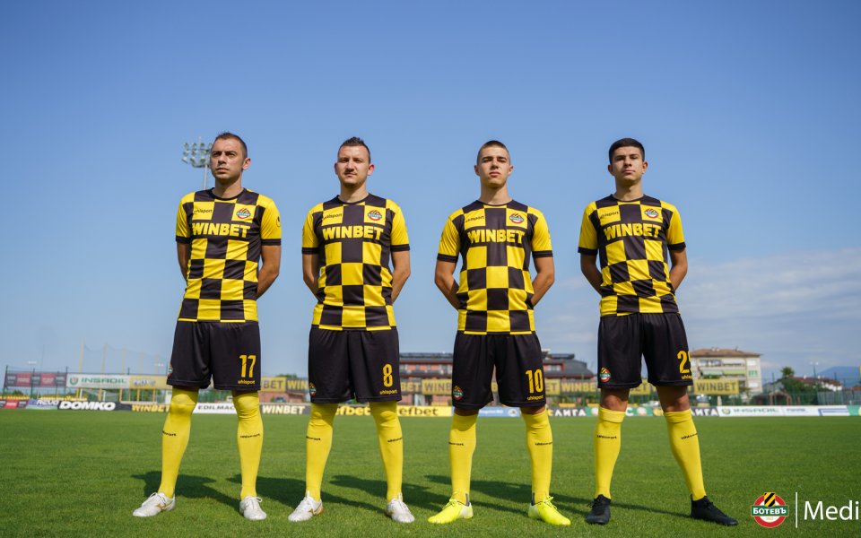 Три от новите попълнения на Ботев Пловдив вече могат да