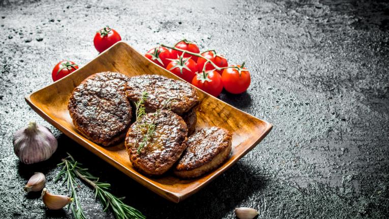  Тайните на идеално подправената кайма за кюфтета и кебапчета 