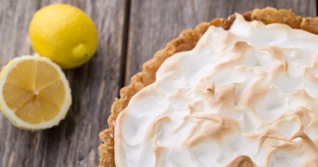 Любопитно Сладко изкушение: Тарт с лимонов крем и целувки Вижте