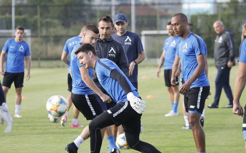 Списъкът с напускащите Левски ще се увеличи с още две