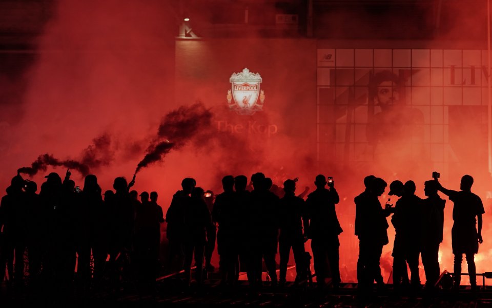 Девет души са били арестувани след празненствата около стадион &bdquo;Анфийлд&rdquo;