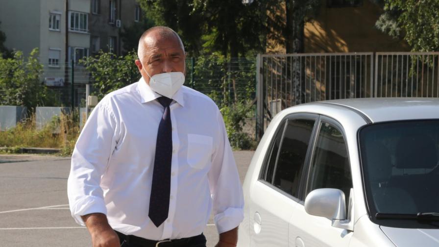  Премиерът инспектира 