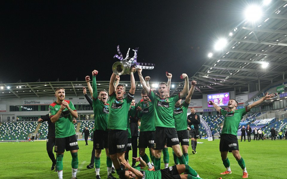 Гленторан спечели Купата на Северна Ирландия след успех с 2:1