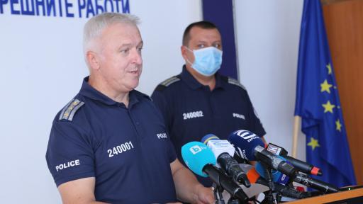  Столична дирекция на вътрешните работи: Мъж е опитал да възпламени тента на 