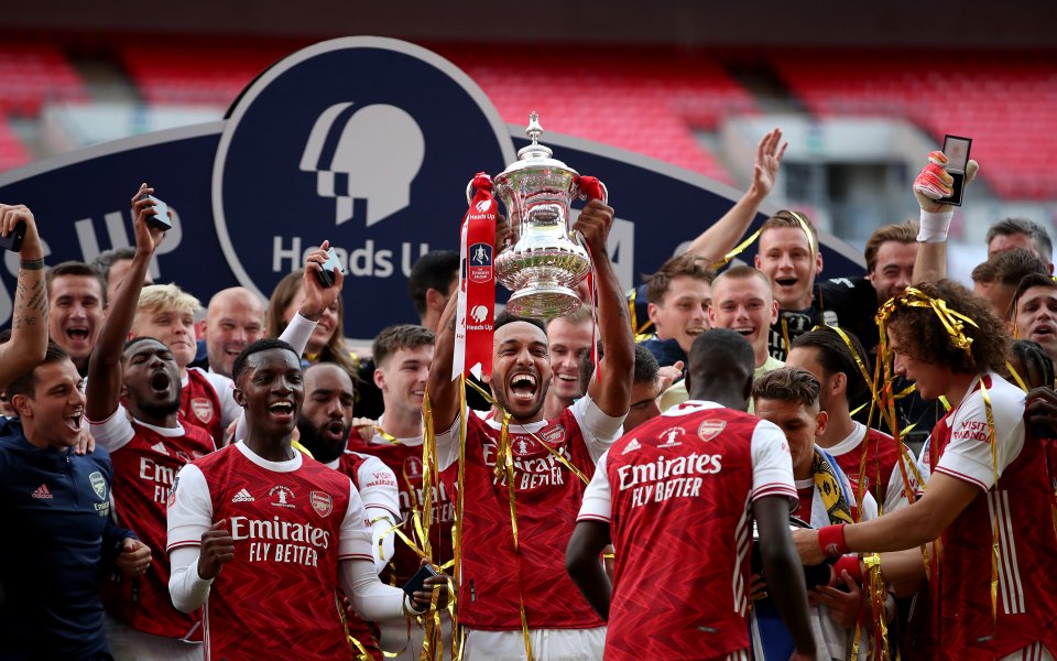 Арсенал е поставил цели десетима играчи за продажба, за да