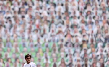 Привържениците на Борусия Мьонхенгладбах могат да приберат пластмасовите си двойници