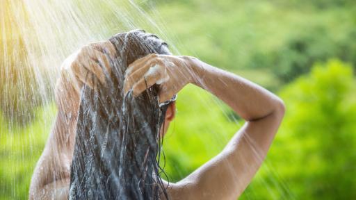  Най-честите неточности, които вършим, когато мием косата си 