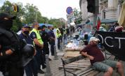  <p>Премахнаха палатковите лагери, 12 арестувани в София</p> 