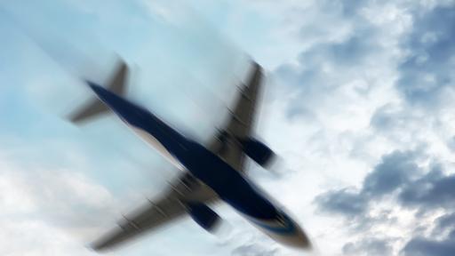  <p>Самолет със 191 души на борда се разруши, има загинали</p> 