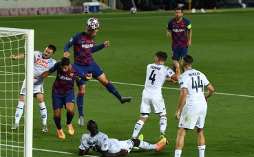 Барселона води с 2 0 срещу Наполи в реванша от 1 8 финалите