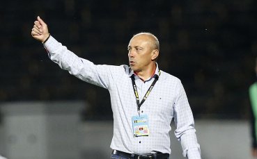 Треньорът на Черно море Илиан Илиев поздрави футболистите си за