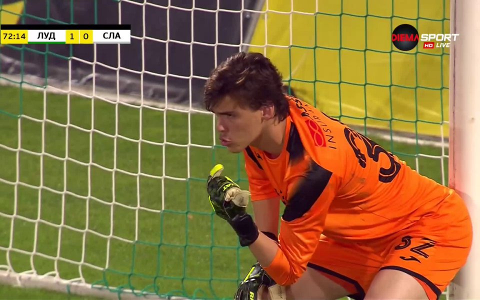 В 73-ата минута Мавис Чибота удвои преднината на домакините от