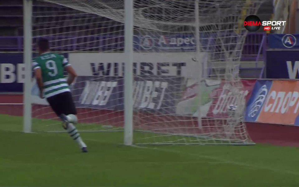 Матиас Курьор оформи своя хеттрик срещу Етър. .native-ad-suggested-news { position: