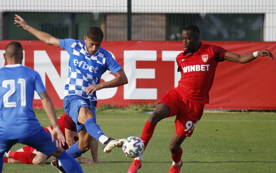 Отборите на Монтана и Царско село ще затворят 15-ия кръг