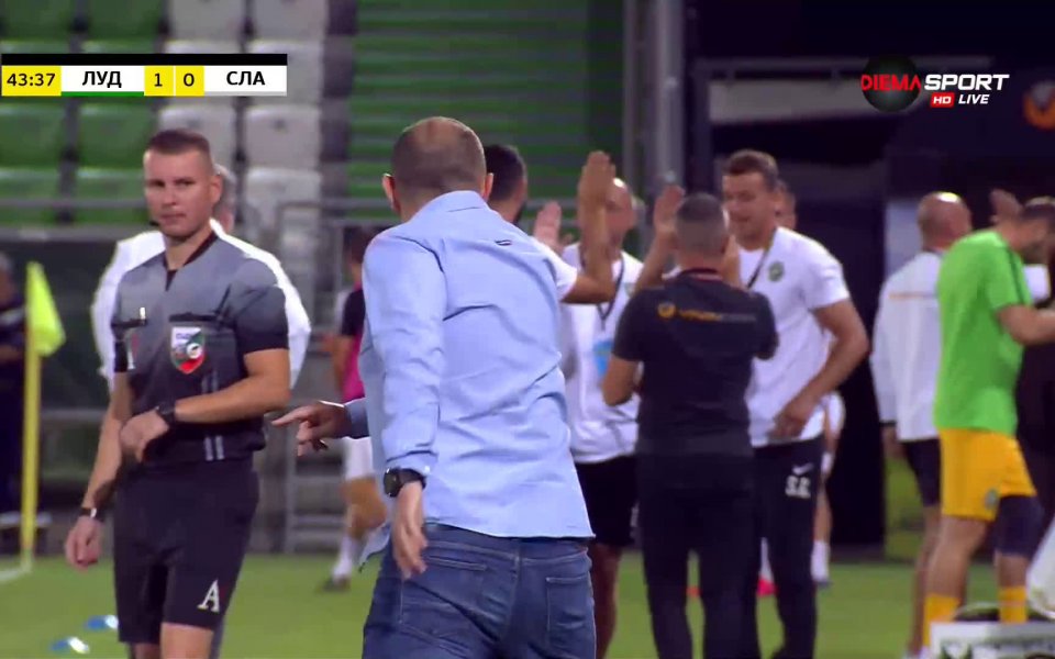 .native-ad-suggested-news { position: relative; margin-bottom: 40px; width: 100%; padding: 20px