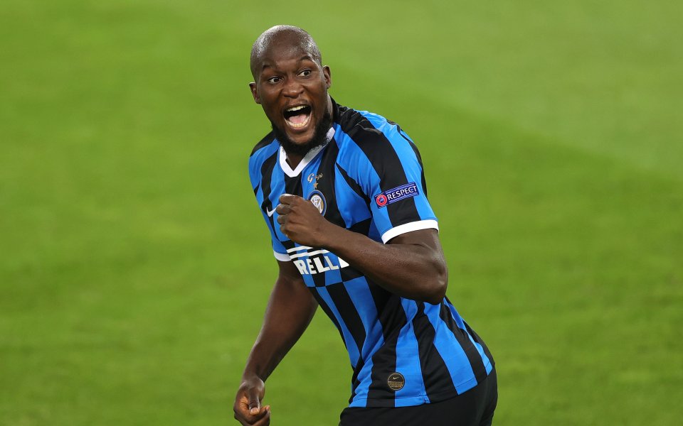 Нападателят Ромелу Лукаку вкара гол при загубата с 2:3 от