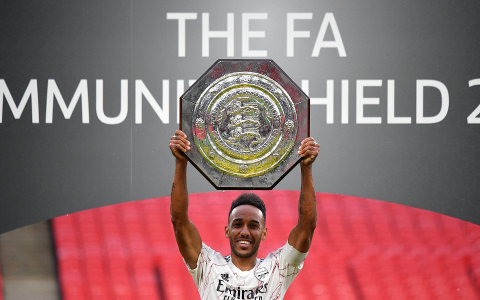 Звездата на Арсенал Пиер-Емерик Обамеянг е отказал офертите на цели