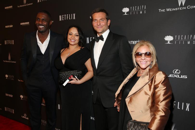 Глория Кампано и Брадли Купър: майка и син на червения килим