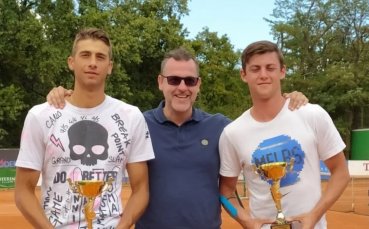 Националите на България по тенис Александър Донски и Александър Лазаров