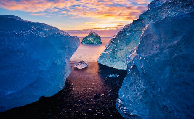 Учените бият тревога, най-големият ледник в Италия се топи светкавично