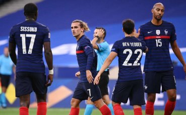 Отборите на Франция и Хърватия играят при резултат 2 2 в сблъсък