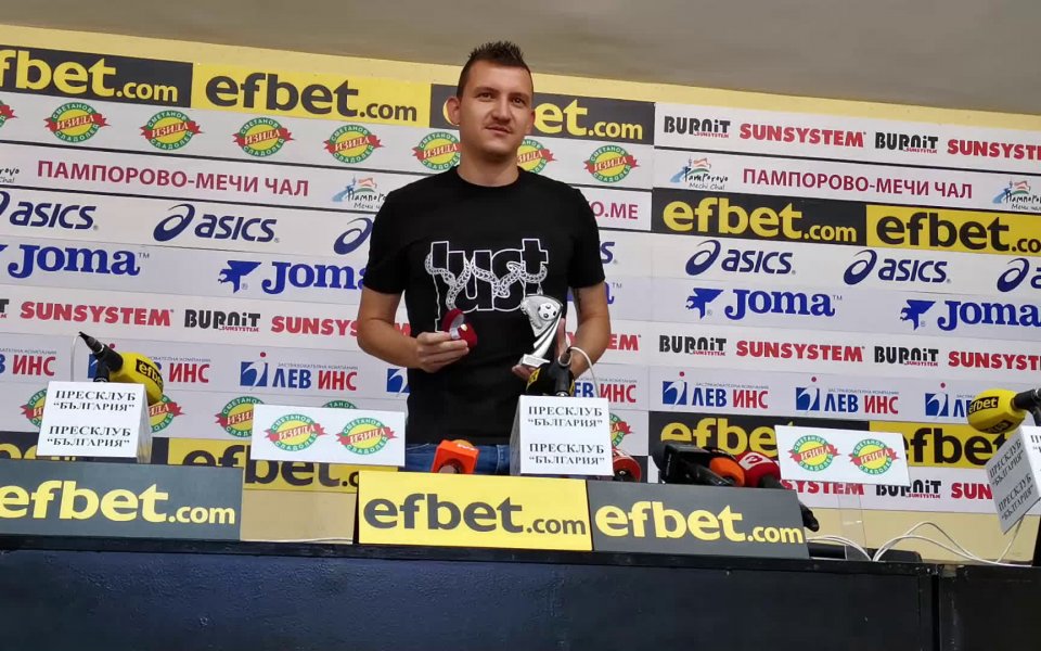 Звездата на Ботев Пловдив Тодор Неделев беше избран за играч