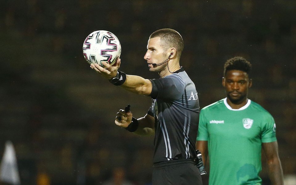 Най-добрият бългаски рефер в съвремието Георги Кабаков разкри, че носи