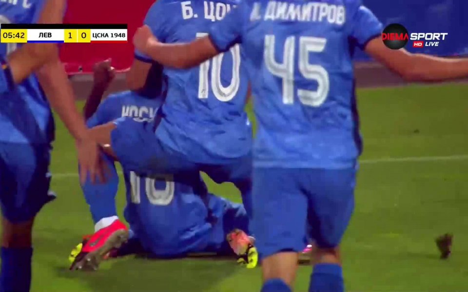 "Сините" повеждат рано-рано! След поредна добра атака на момчетата на