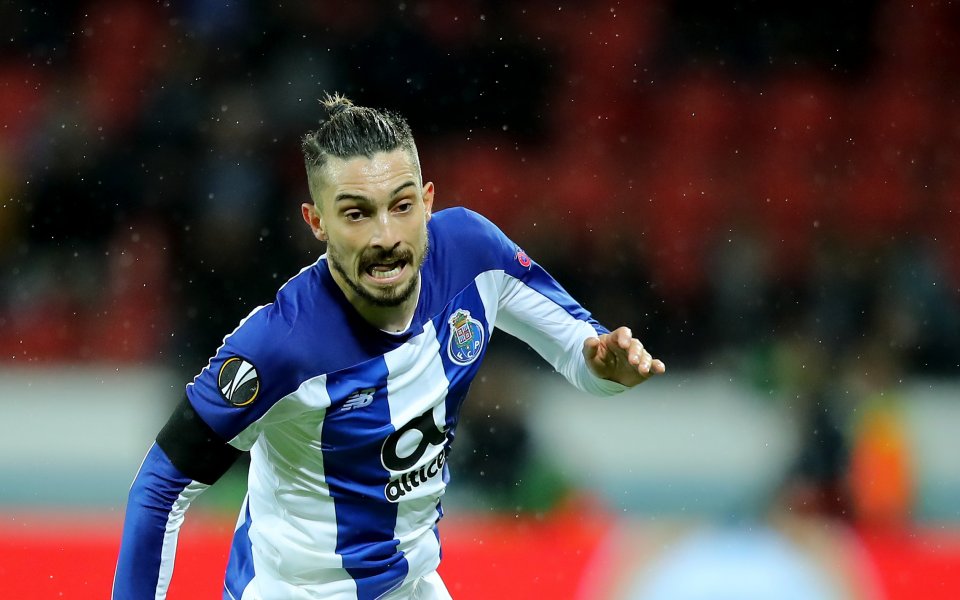 Алек Телеш се надява да премине в Манчестър Юнайтед от