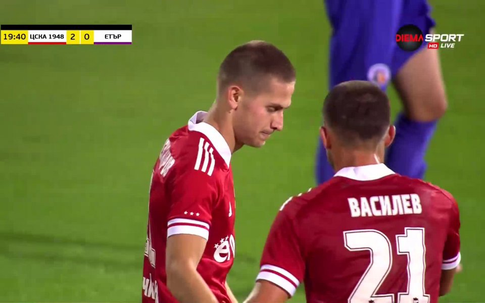 ЦСКА 1948 води на Етър с 3:1 след 45 минути