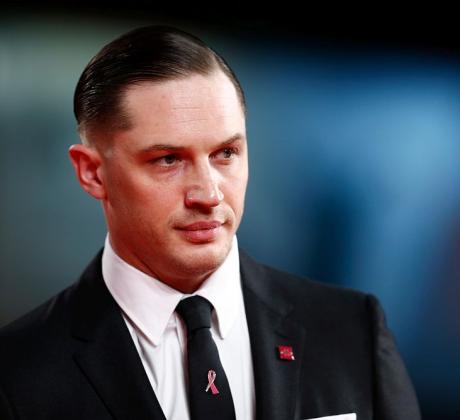 В света на знаменитостите където разстоянията често се измерват в