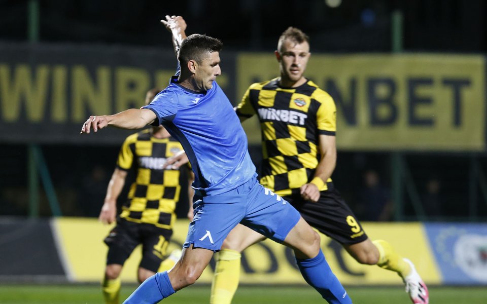 От лекарския екип на отбора на Левски правят всичко възможно,