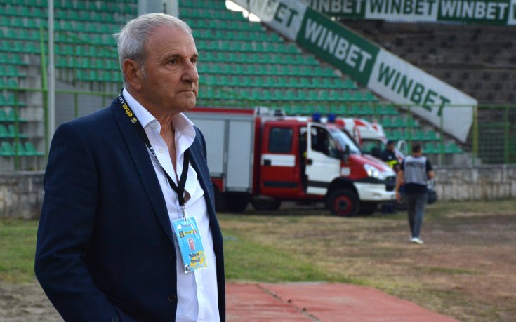 Монтана уреди контрола, пробва нидерландски защитник