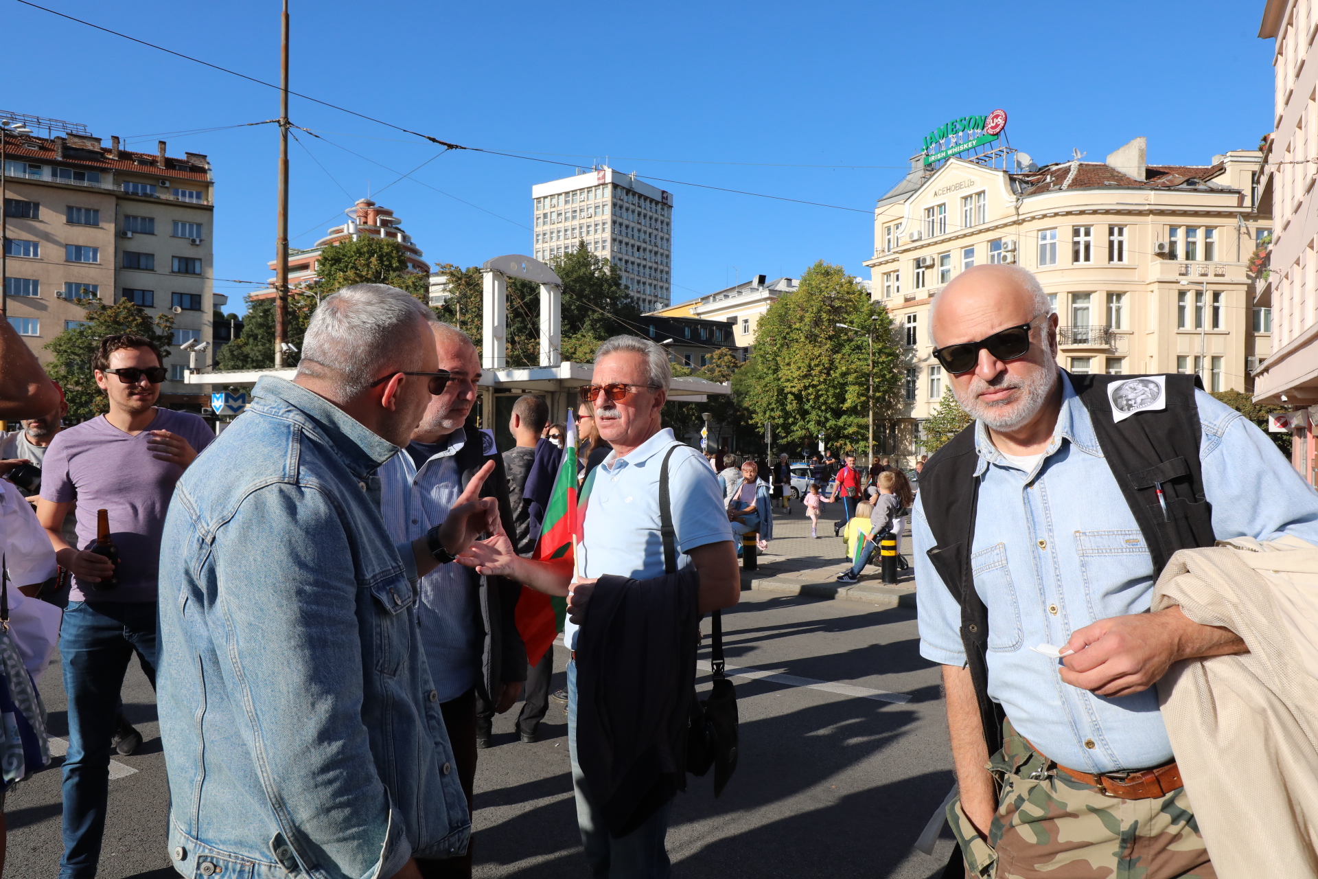 <p>Митинг-концерт блокира &quot;Орлов мост&quot;</p>