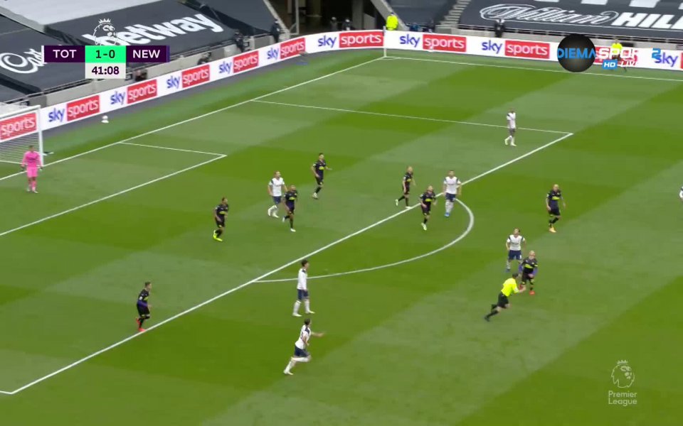 Тотнъм - Нюкасъл 1:1 /репортаж/ .native-ad-suggested-news { position: relative; margin-bottom: