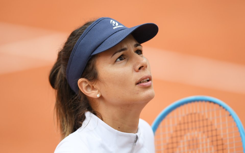 Водещите български тенисистки Цветана Пиронкова и Виктория Томова запазиха позициите