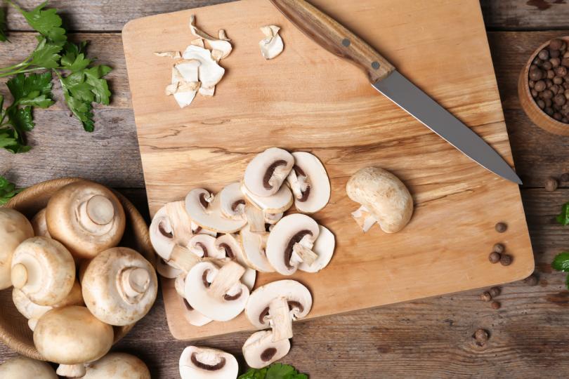<p>Пресните печурки имат специфична и много силна приятна миризма.</p>