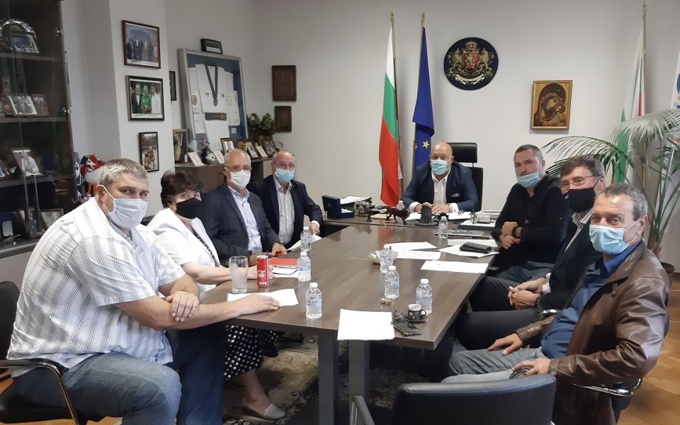 От 1 октомври спортните състезания на закрито ще се провеждат