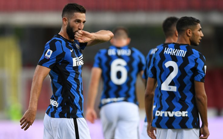 Интер разби Беневенто като гост в Серия А