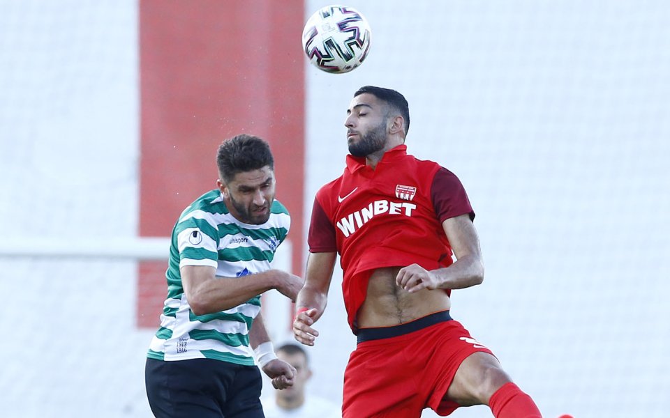 Царско село и Черно море играят при в първи мач