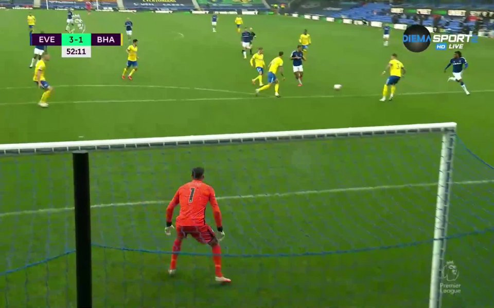 Хамес Родригес покачи допълнително резултата за Евертън в 52-ата минута.