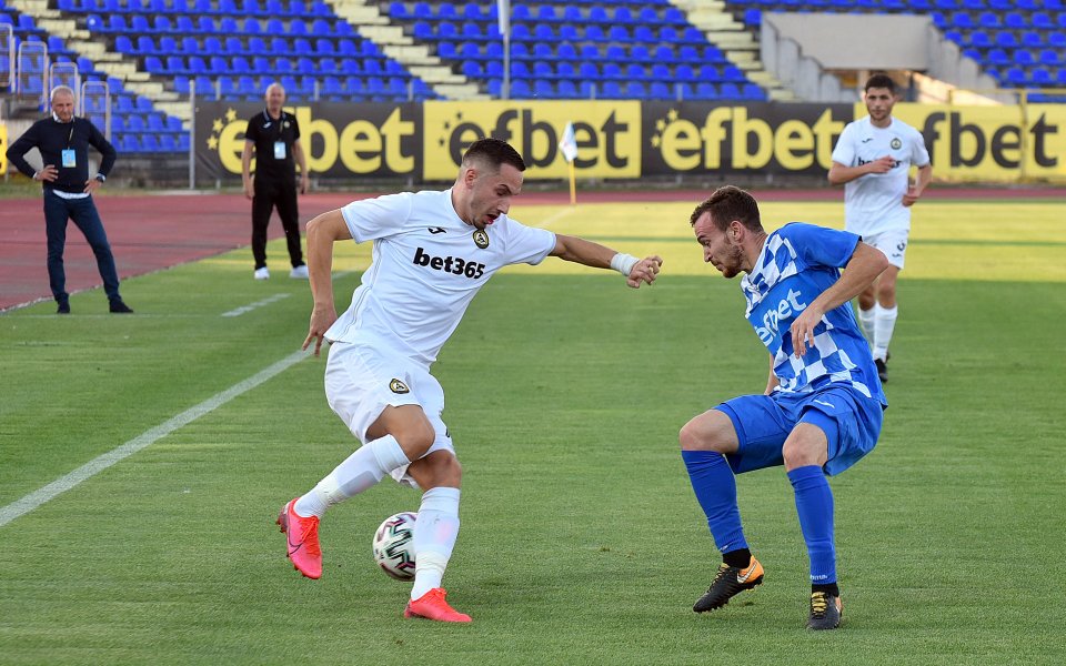 Отборът на Славия посреща Монтана в мач от 1/8-финалите за